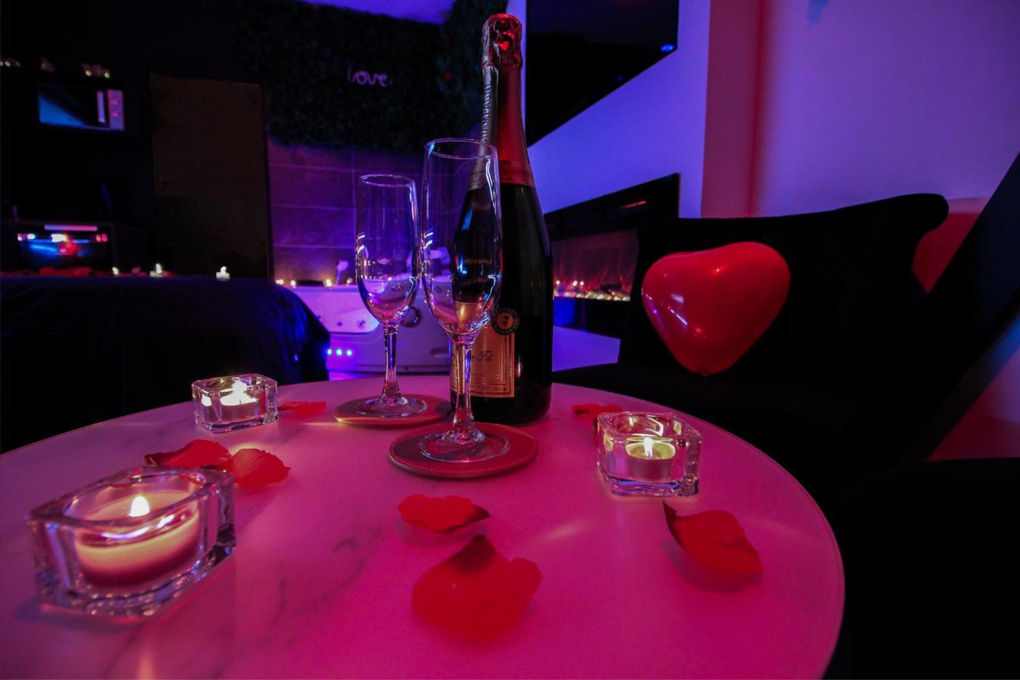 Loveroomxspa Bourg-Saint-Christophe Exterior photo